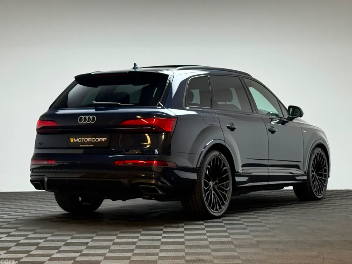 Audi Q7 SUV, Petrol Plug-in Hybrid, 2025, Blue