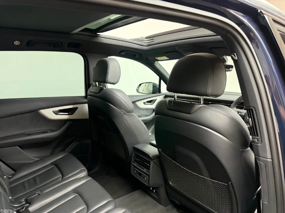 Audi Q7 SUV, Petrol Plug-in Hybrid, 2025, Blue