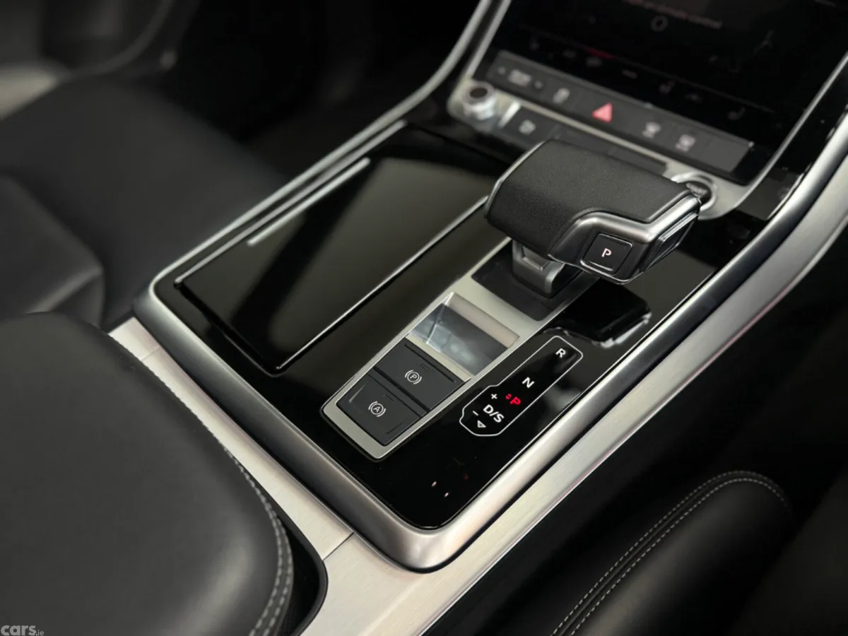 Audi Q7 SUV, Petrol Plug-in Hybrid, 2025, Blue