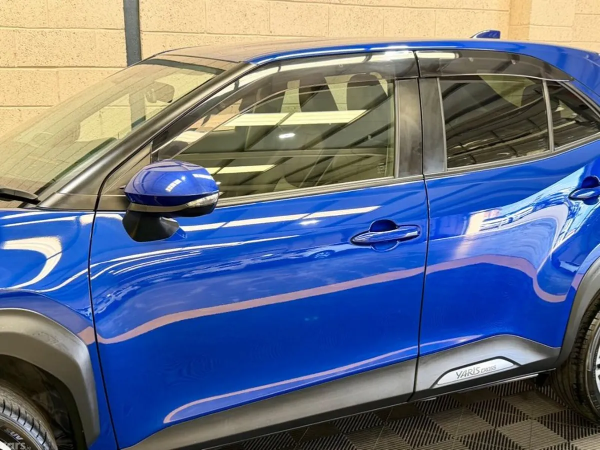 Toyota Yaris Cross SUV, Petrol Hybrid, 2020, Blue