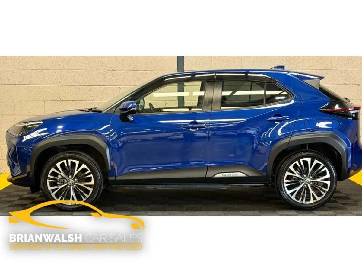 Toyota Yaris Cross SUV, Petrol Hybrid, 2020, Blue
