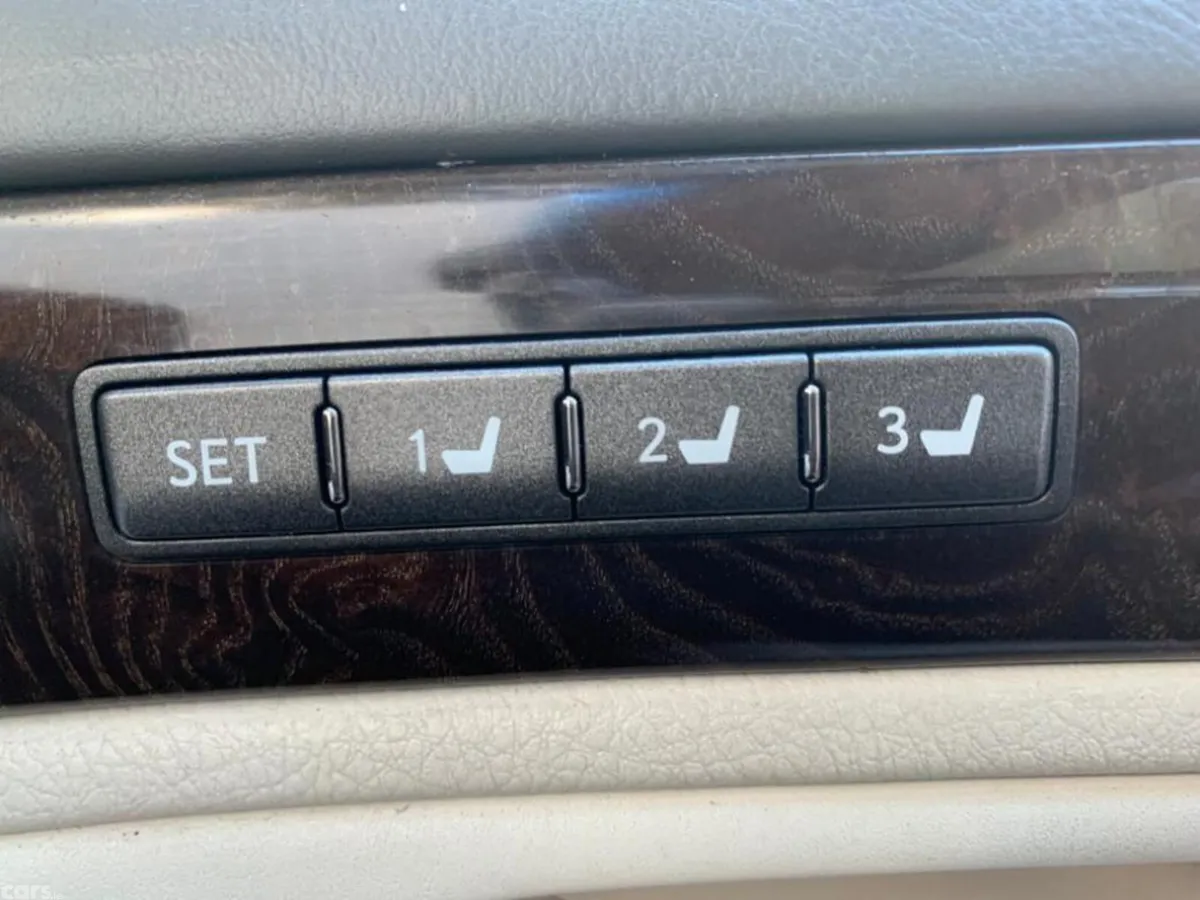 Lexus LS Saloon, Petrol Hybrid, 2008, Grey