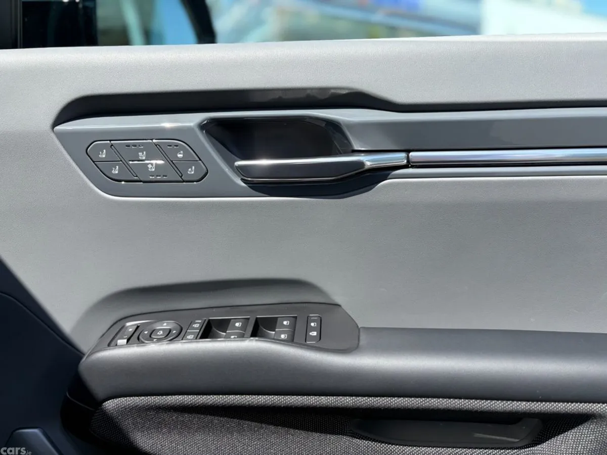 Kia EV9 SUV, Electric, 2026, Red