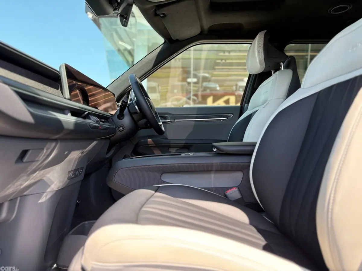 Kia EV9 SUV, Electric, 2026, Red