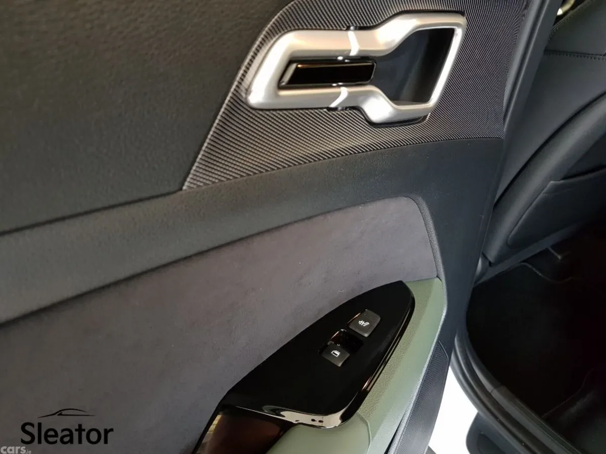 Kia Sportage MPV, Petrol Hybrid, 2025, White