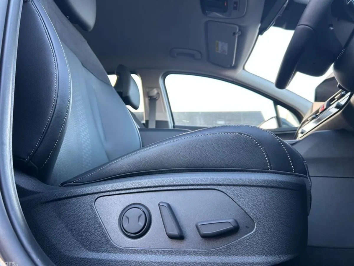 Kia Sportage SUV, Petrol Hybrid, 2027, Black