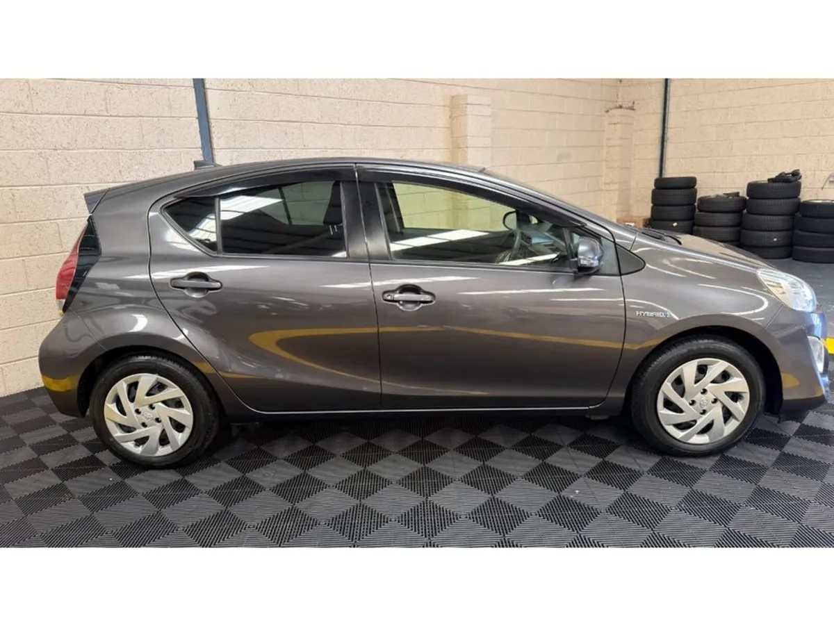 Toyota Aqua Hatchback, Petrol Hybrid, 2015, Grey