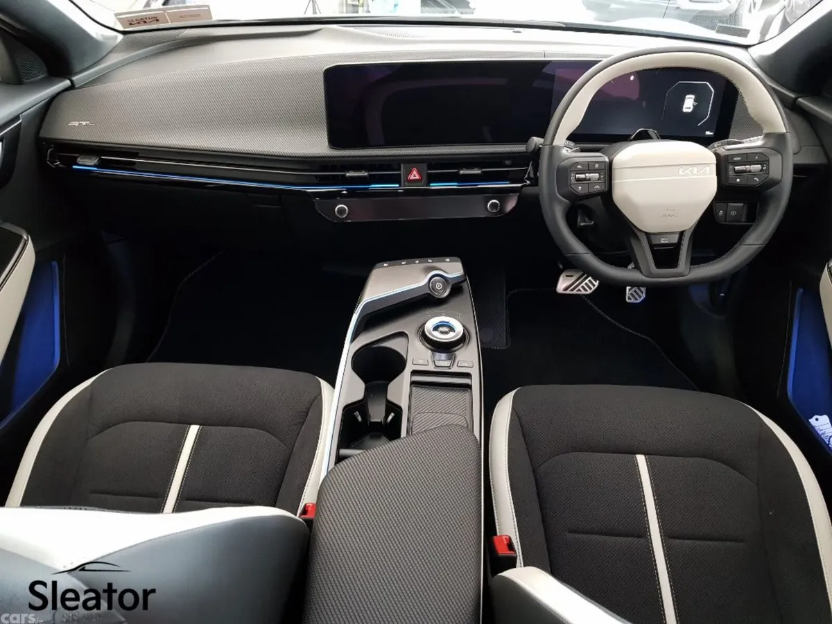 Kia EV6 SUV, Electric, 2026, Grey