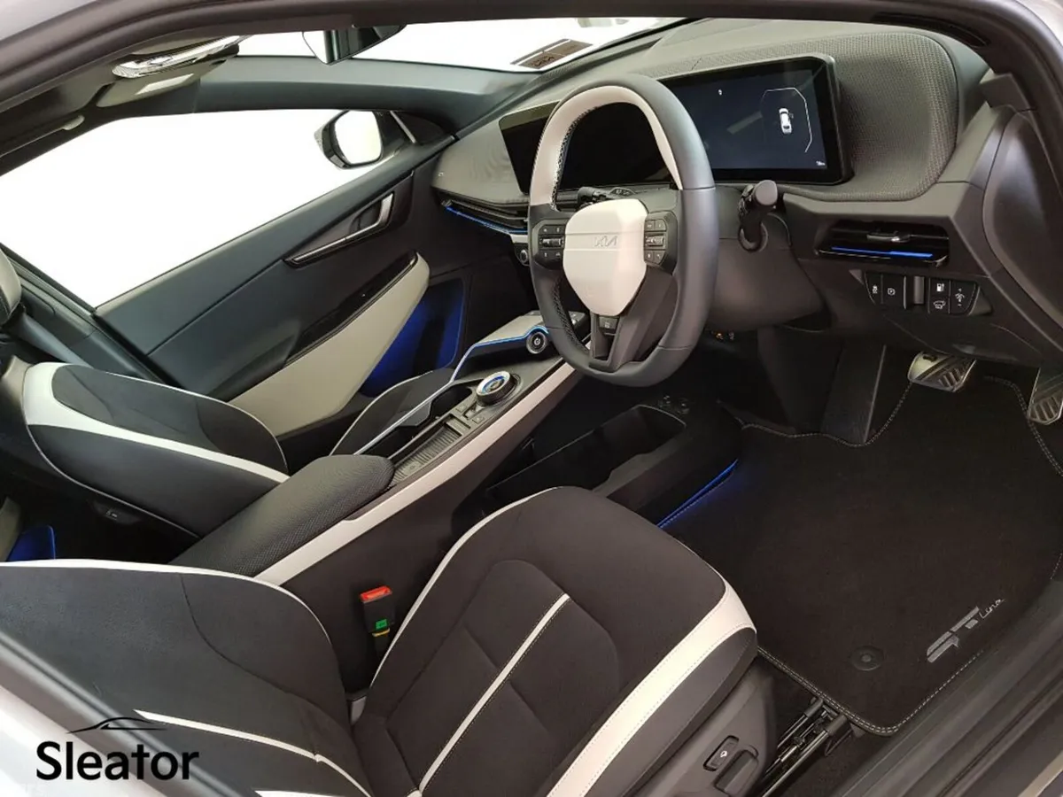 Kia EV6 SUV, Electric, 2026, Grey