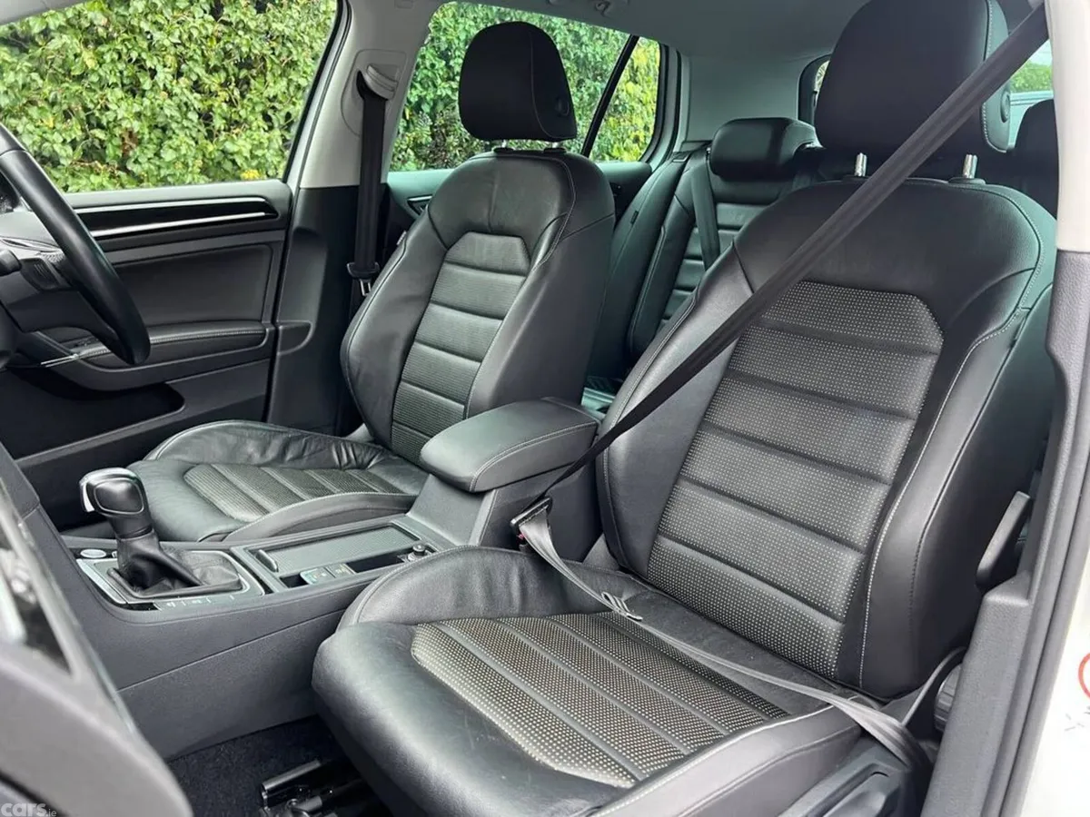 Volkswagen Golf Hatchback, Diesel, 2020, White