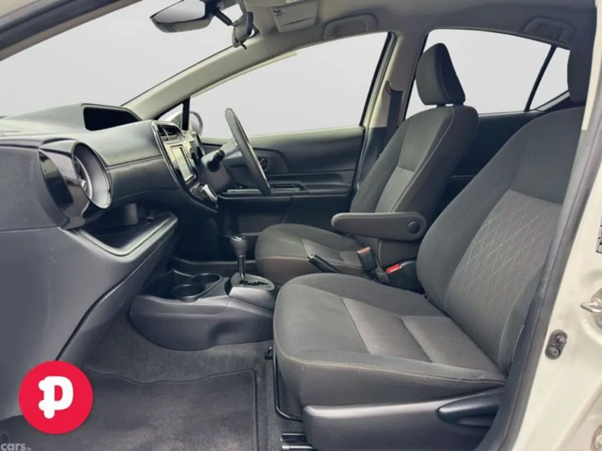 Toyota Aqua Hatchback, Petrol Hybrid, 2019, White