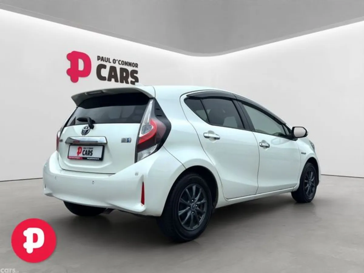 Toyota Aqua Hatchback, Petrol Hybrid, 2019, White