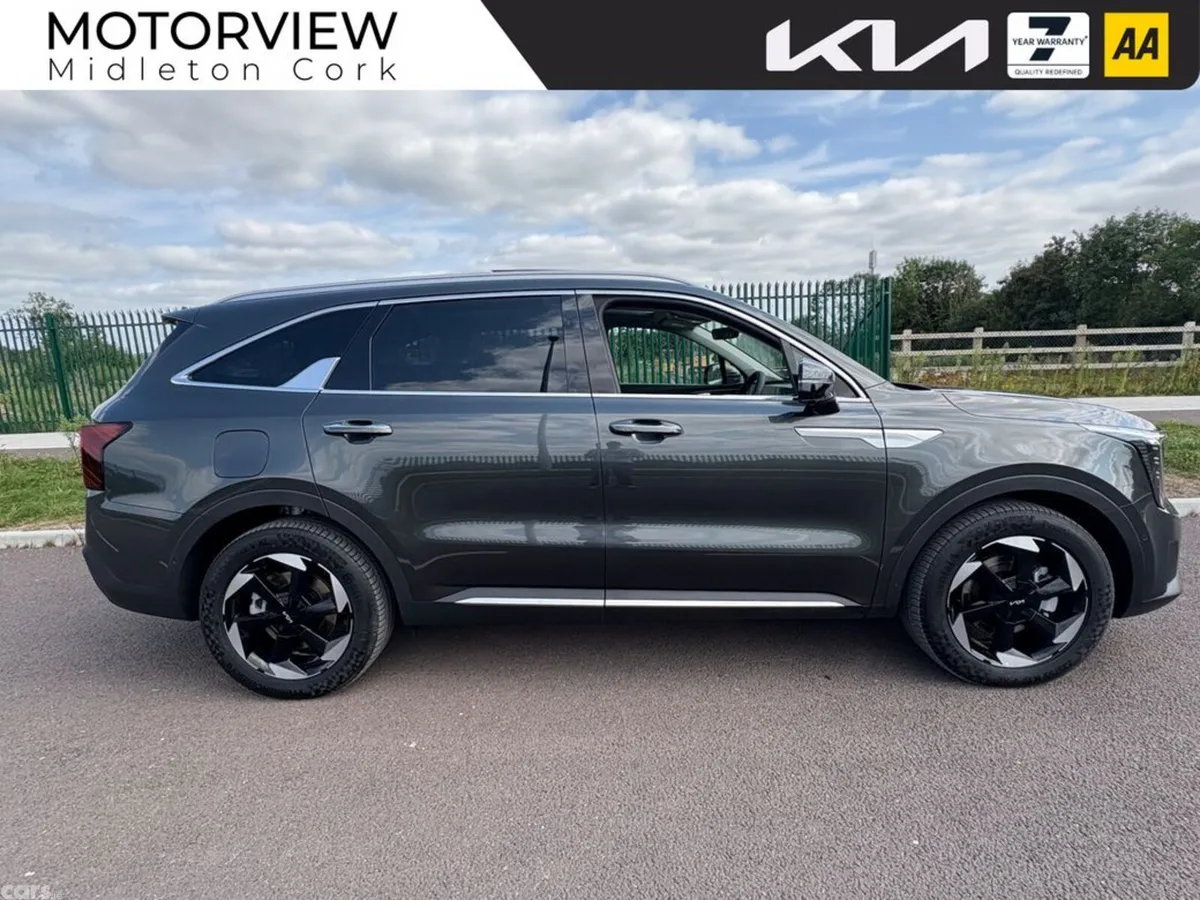 Kia Sorento SUV, Petrol Plug-in Hybrid, 2027, Grey