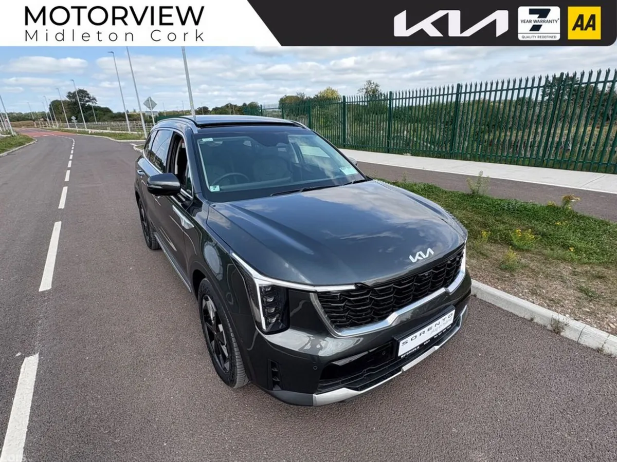 Kia Sorento SUV, Petrol Plug-in Hybrid, 2027, Grey