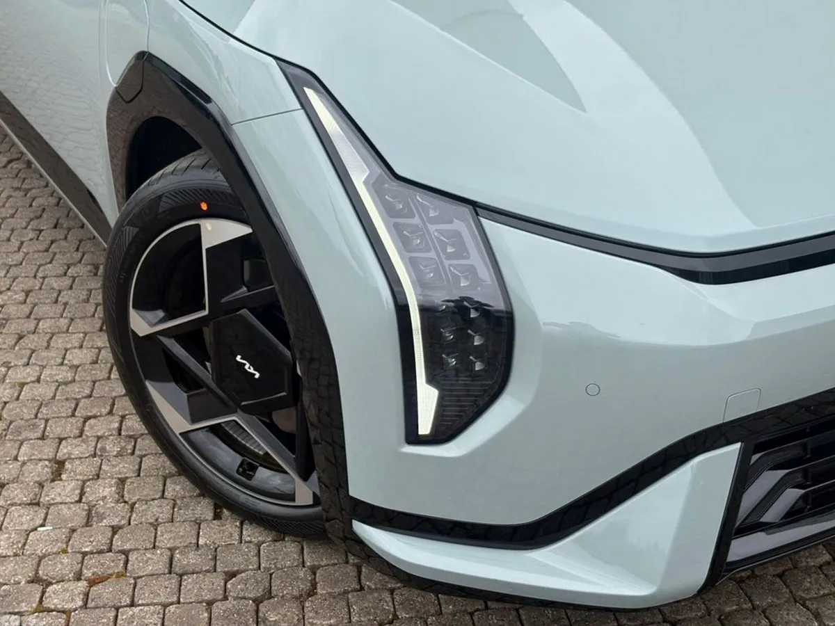 Kia EV4 Saloon, Electric, 2027, Grey