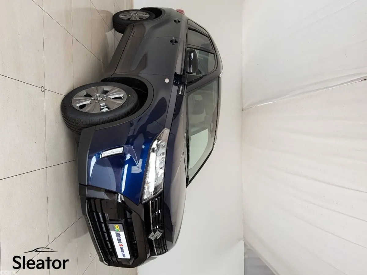 Suzuki Vitara SUV, Petrol Hybrid, 2027, Blue