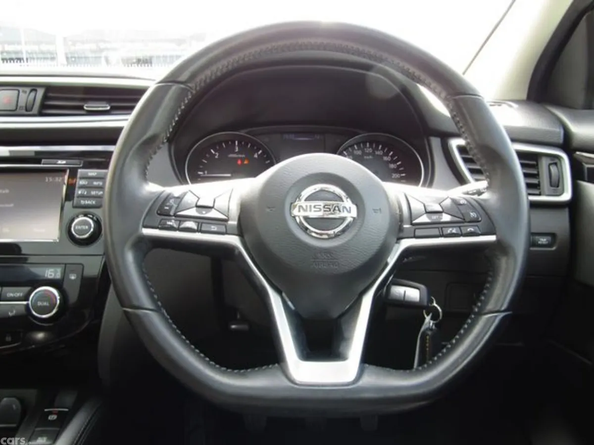 Nissan Qashqai MPV, Diesel, 2017, White