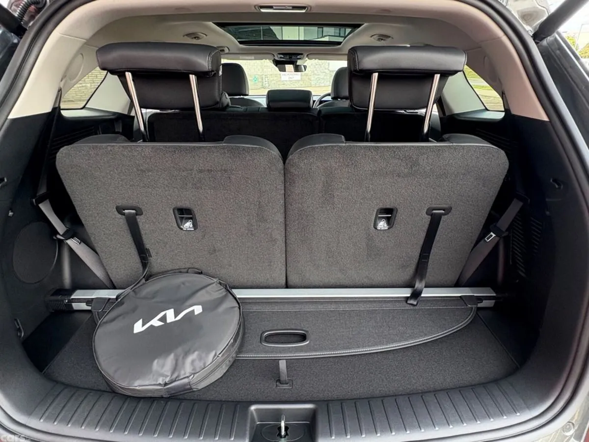 Kia Sorento SUV, Petrol Plug-in Hybrid, 2027, Grey