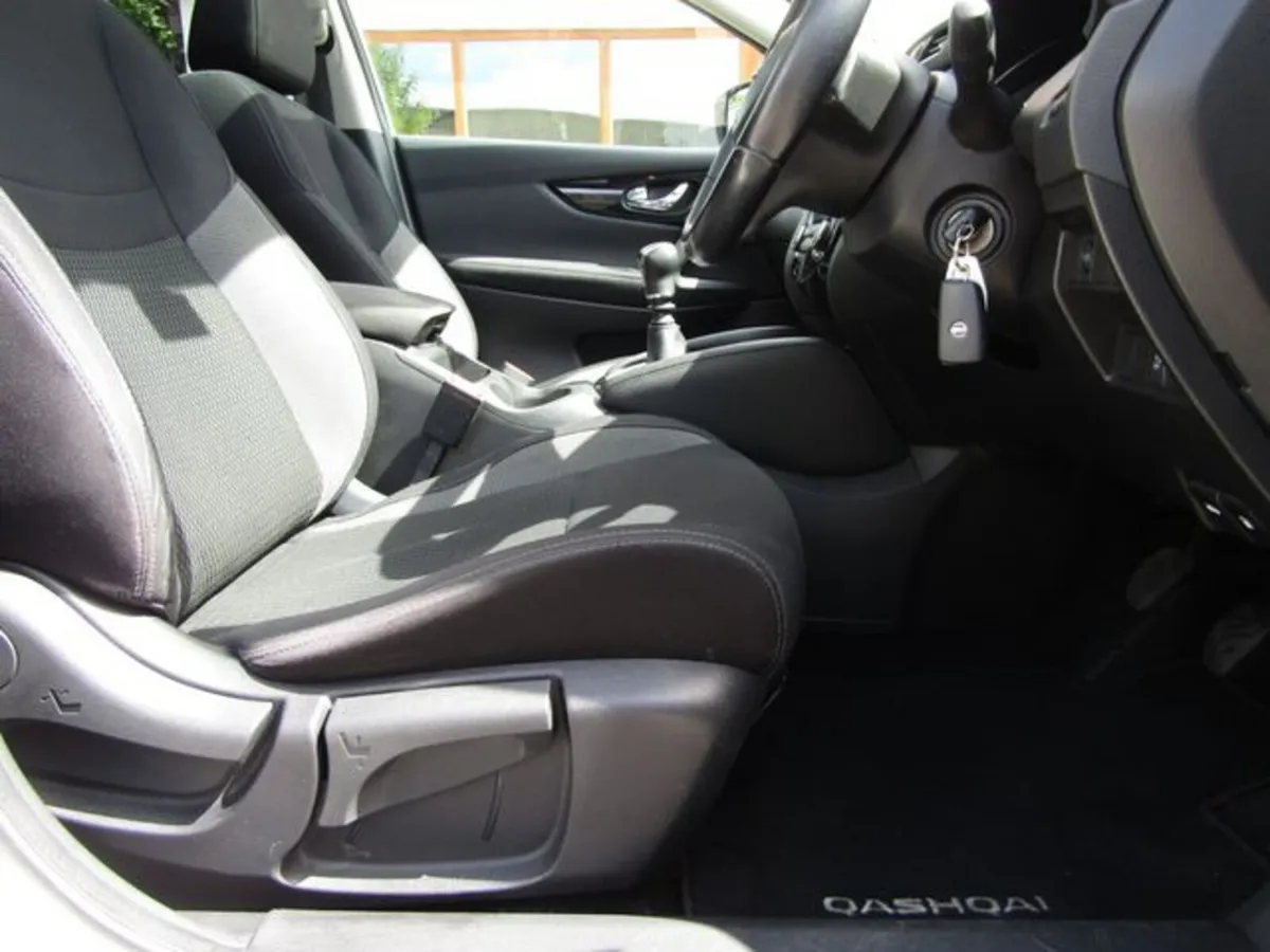 Nissan Qashqai MPV, Diesel, 2017, White