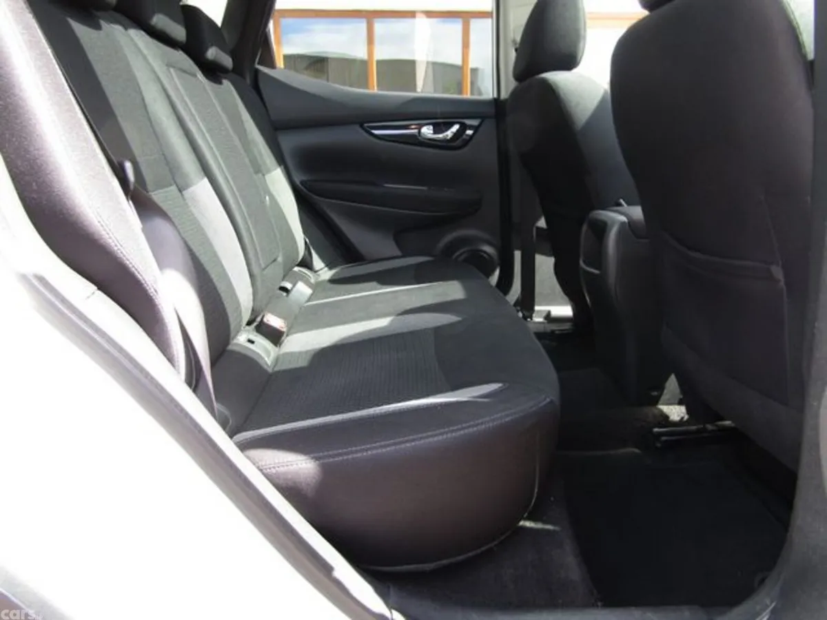 Nissan Qashqai MPV, Diesel, 2017, White