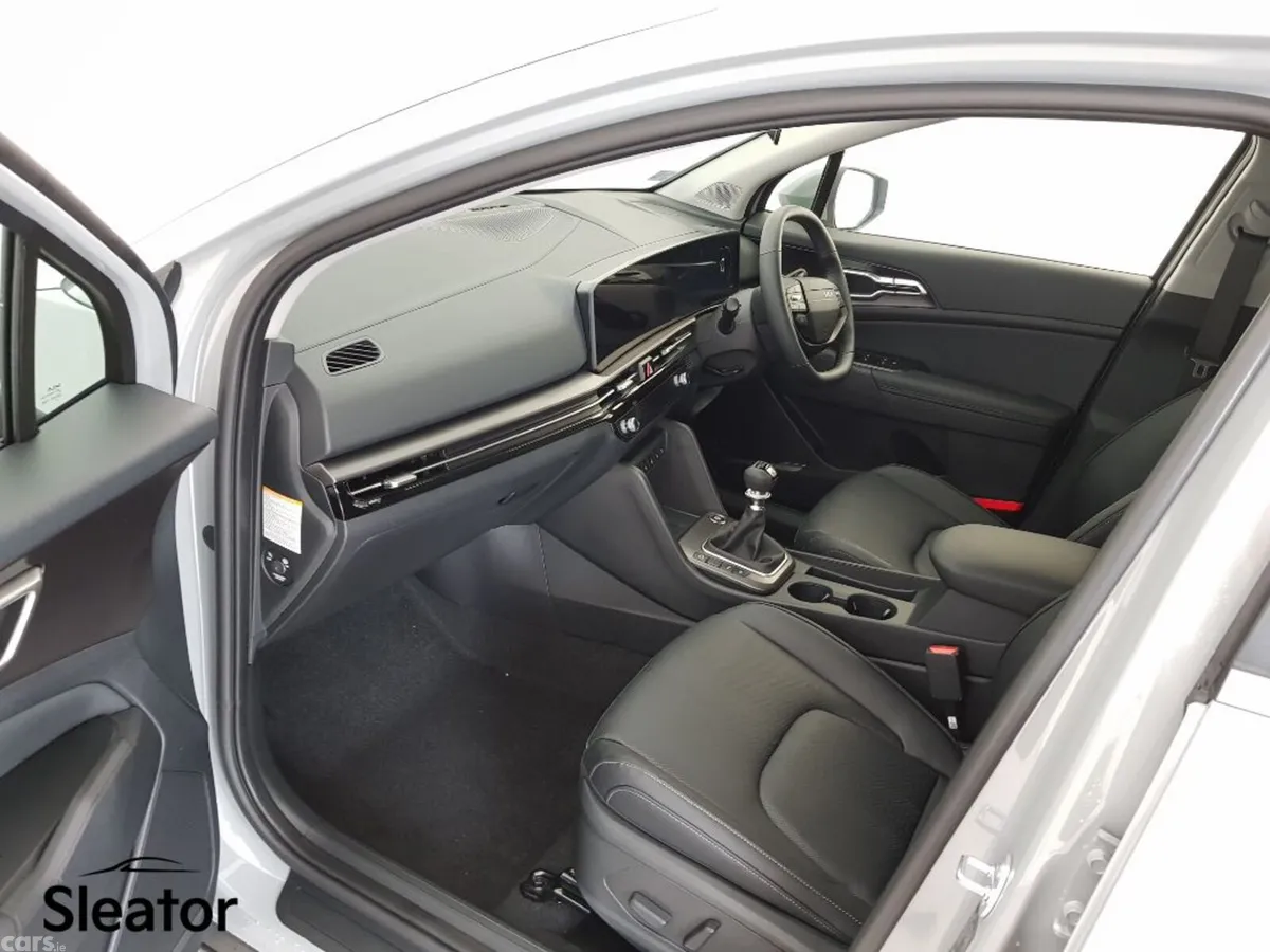Kia Sportage MPV, Diesel, 2027, Grey