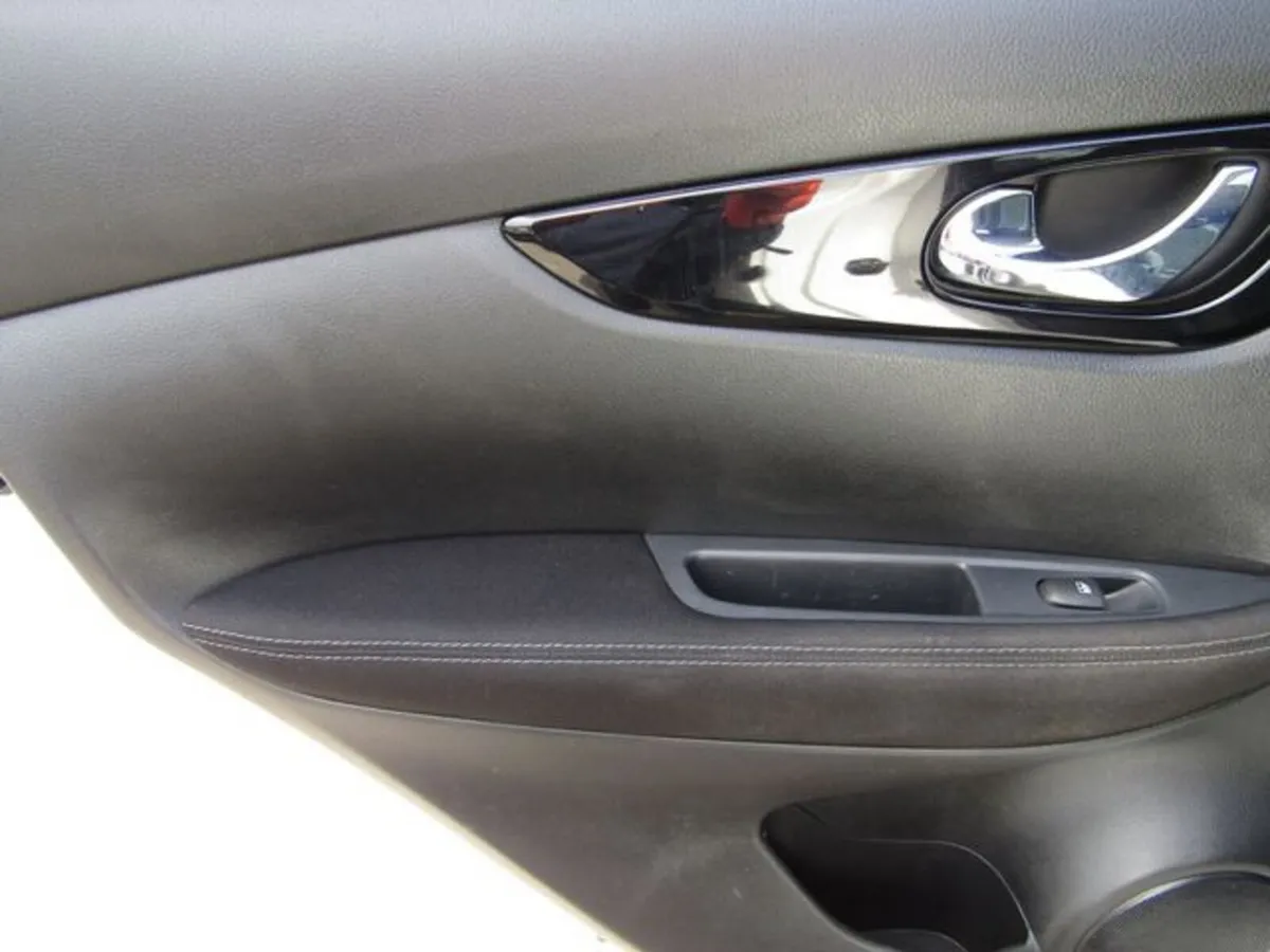 Nissan Qashqai MPV, Diesel, 2017, White