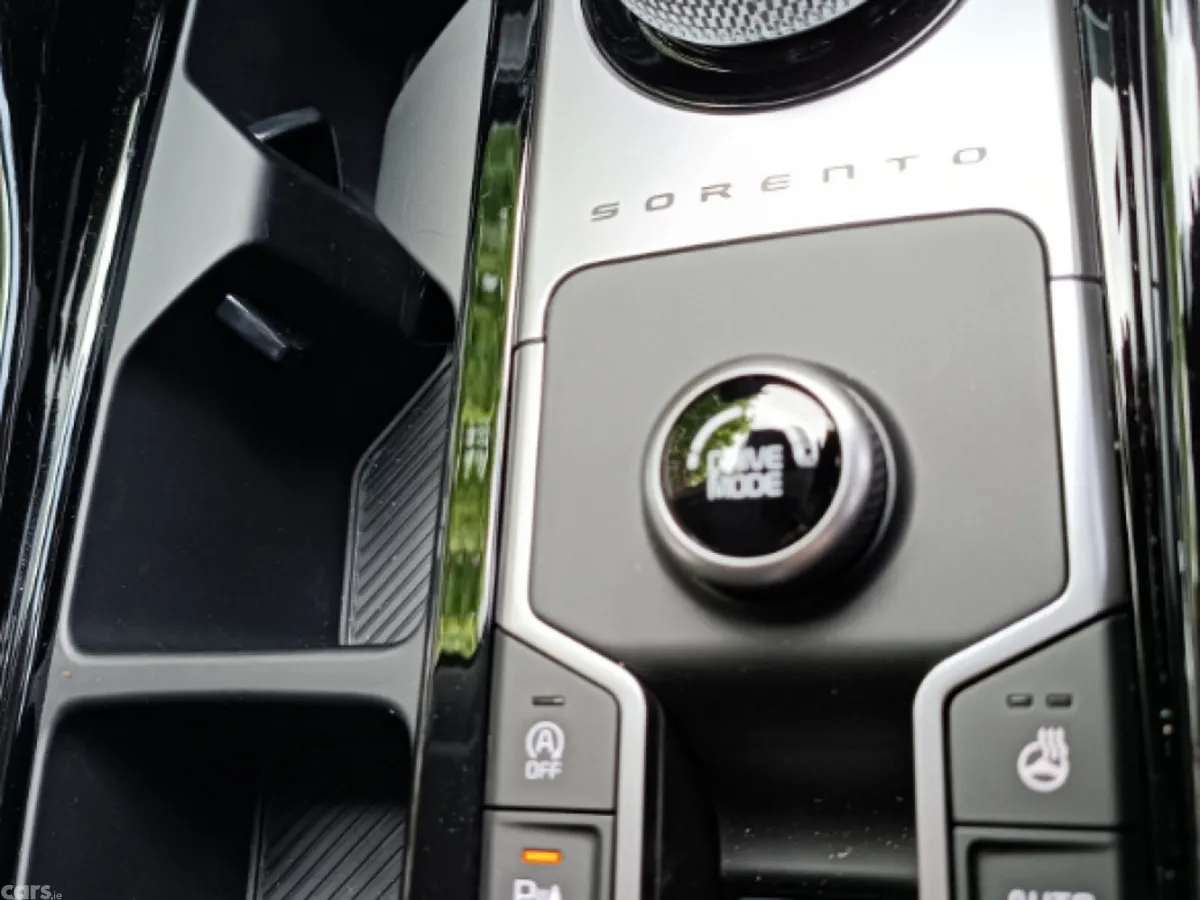 Kia Sorento SUV, Petrol Plug-in Hybrid, 2027, White