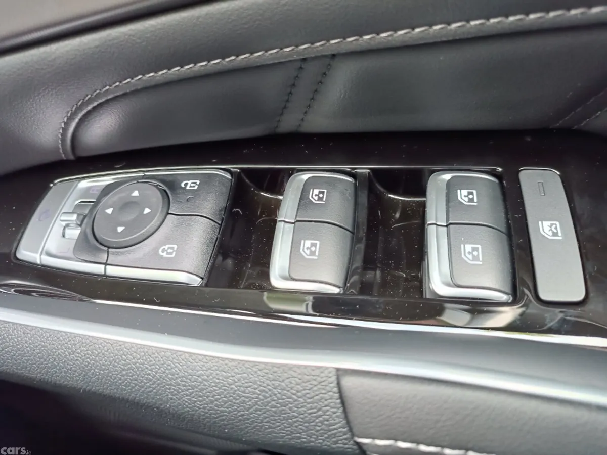 Kia Sorento SUV, Petrol Plug-in Hybrid, 2027, White
