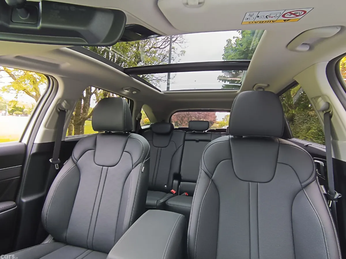 Kia Sorento SUV, Petrol Plug-in Hybrid, 2027, White