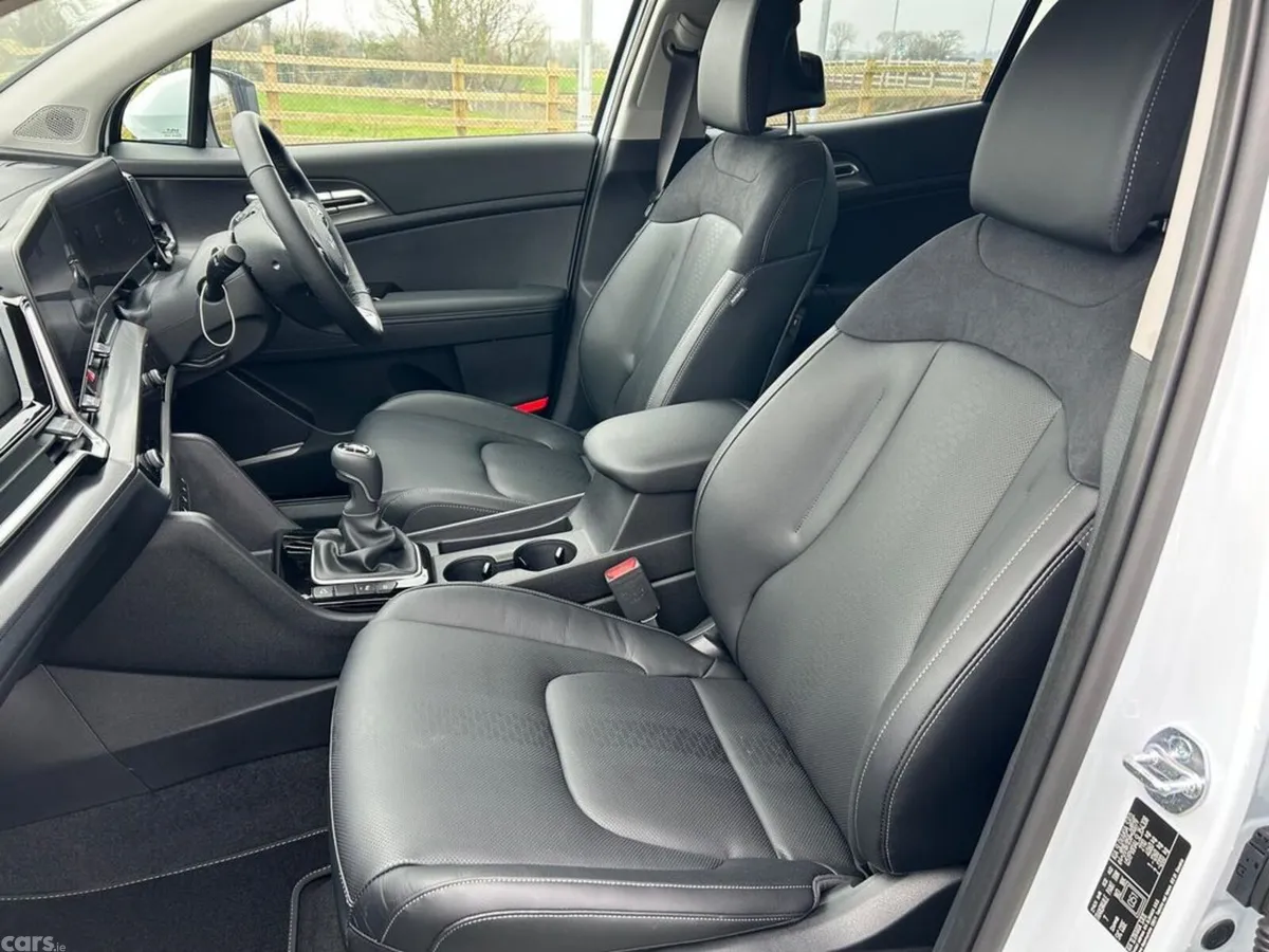 Kia Sportage SUV, Diesel, 2027, White