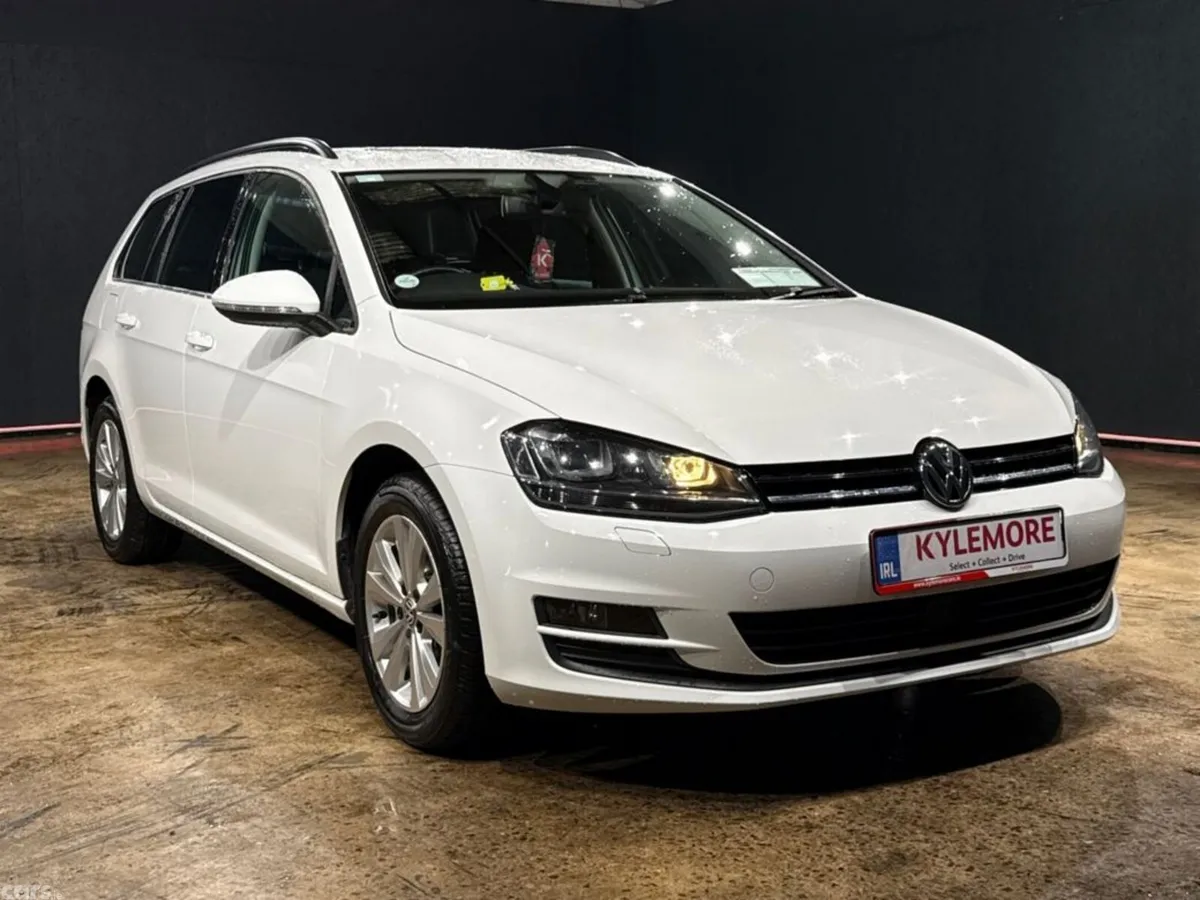 Volkswagen Golf Estate, Petrol, 2016, White