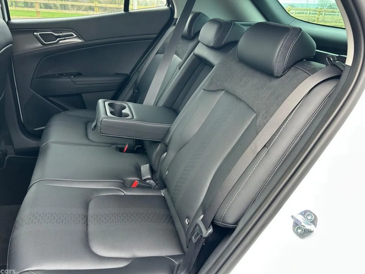 Kia Sportage SUV, Diesel, 2027, White
