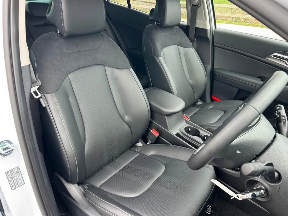 Kia Sportage SUV, Diesel, 2027, White