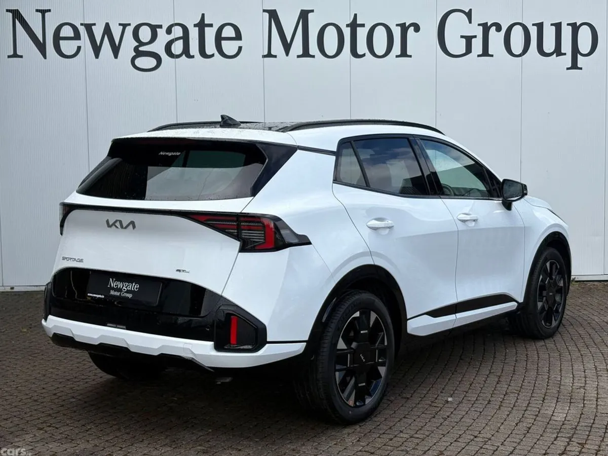 Kia Sportage SUV, Petrol Hybrid, 2027, White