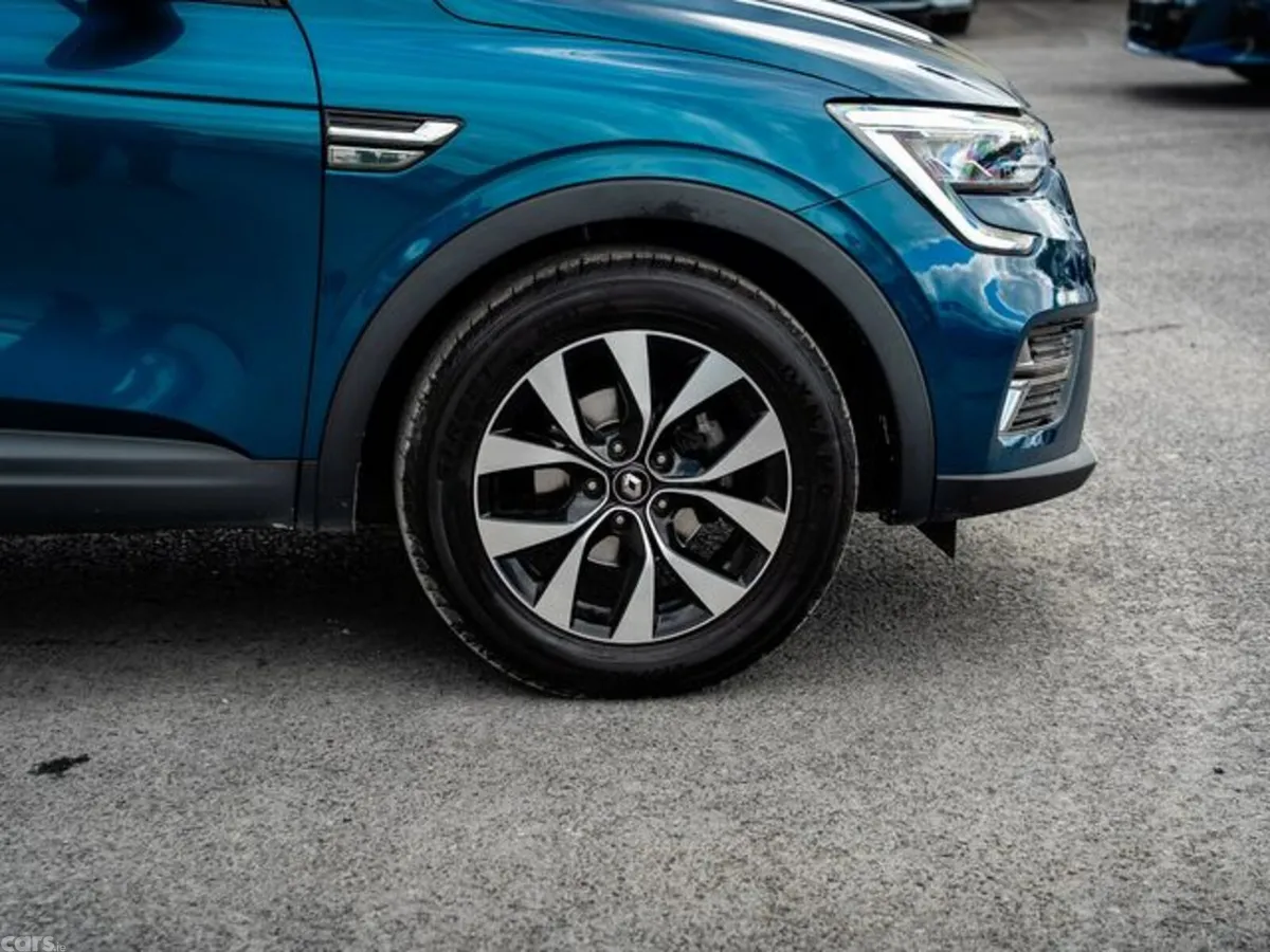 Renault Arkana SUV, Petrol, 2023, Blue