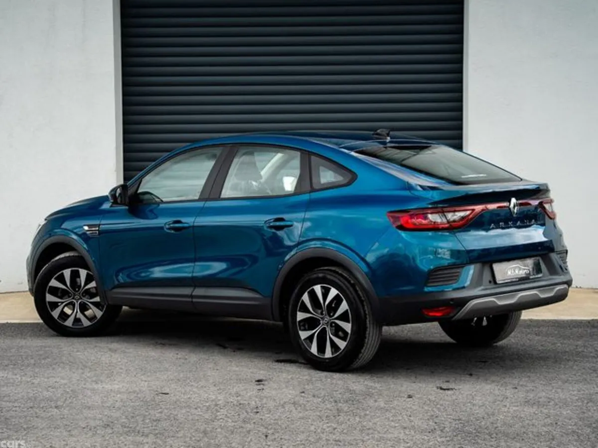 Renault Arkana SUV, Petrol, 2023, Blue