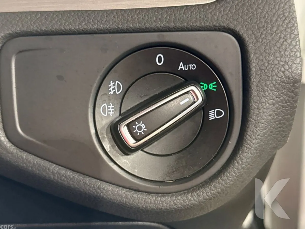 Volkswagen Golf Estate, Petrol, 2016, White