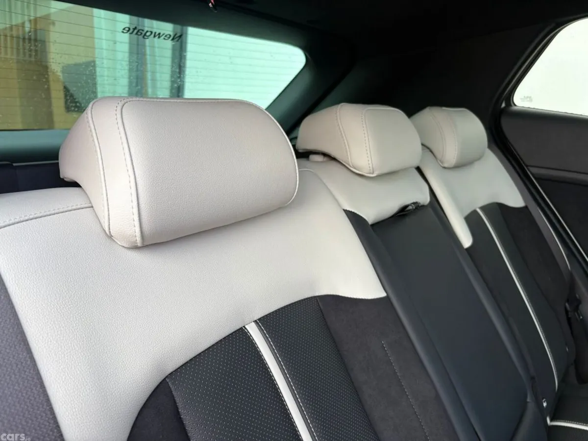 Kia Sportage SUV, Petrol Hybrid, 2027, White