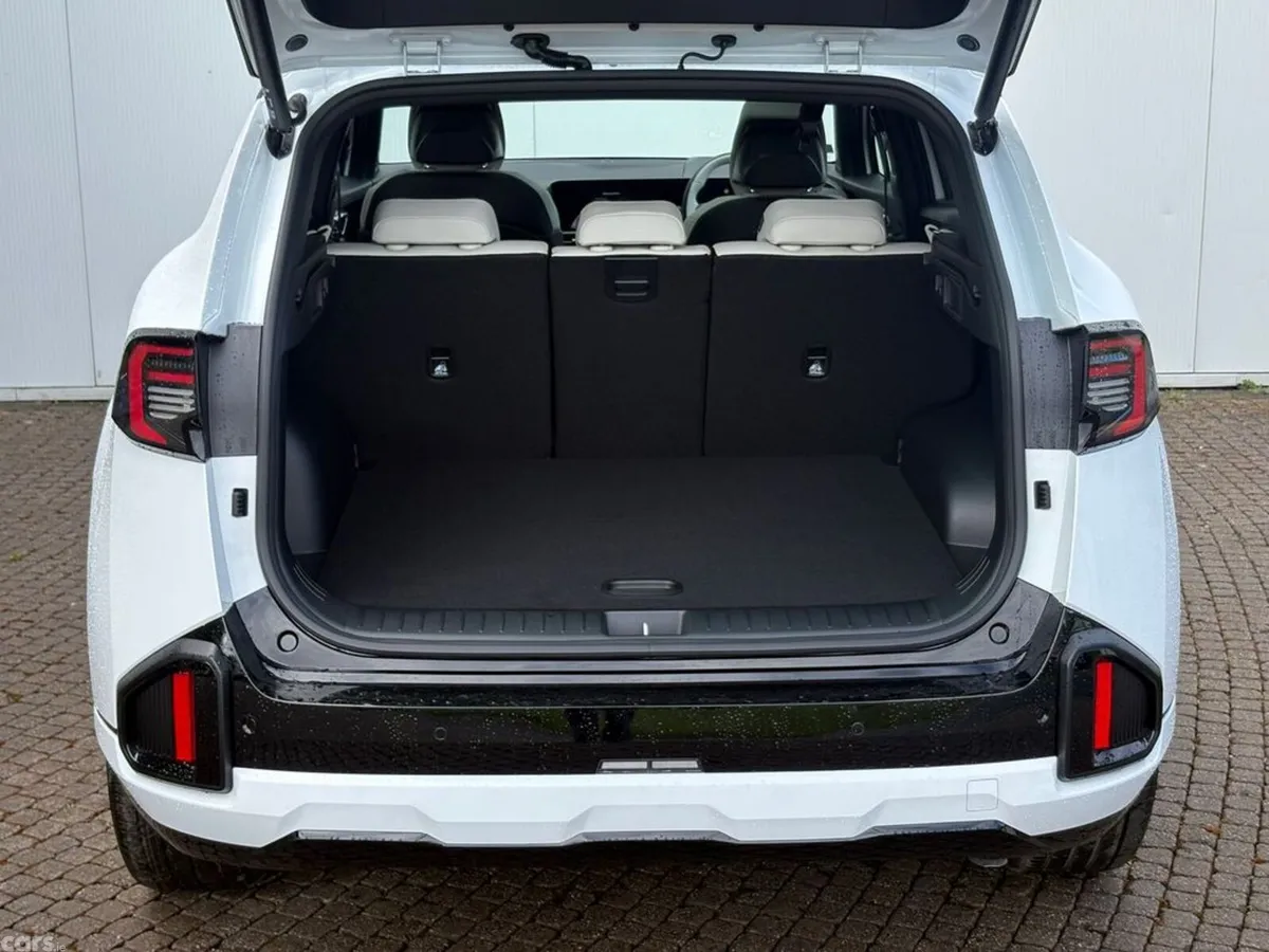 Kia Sportage SUV, Petrol Hybrid, 2027, White