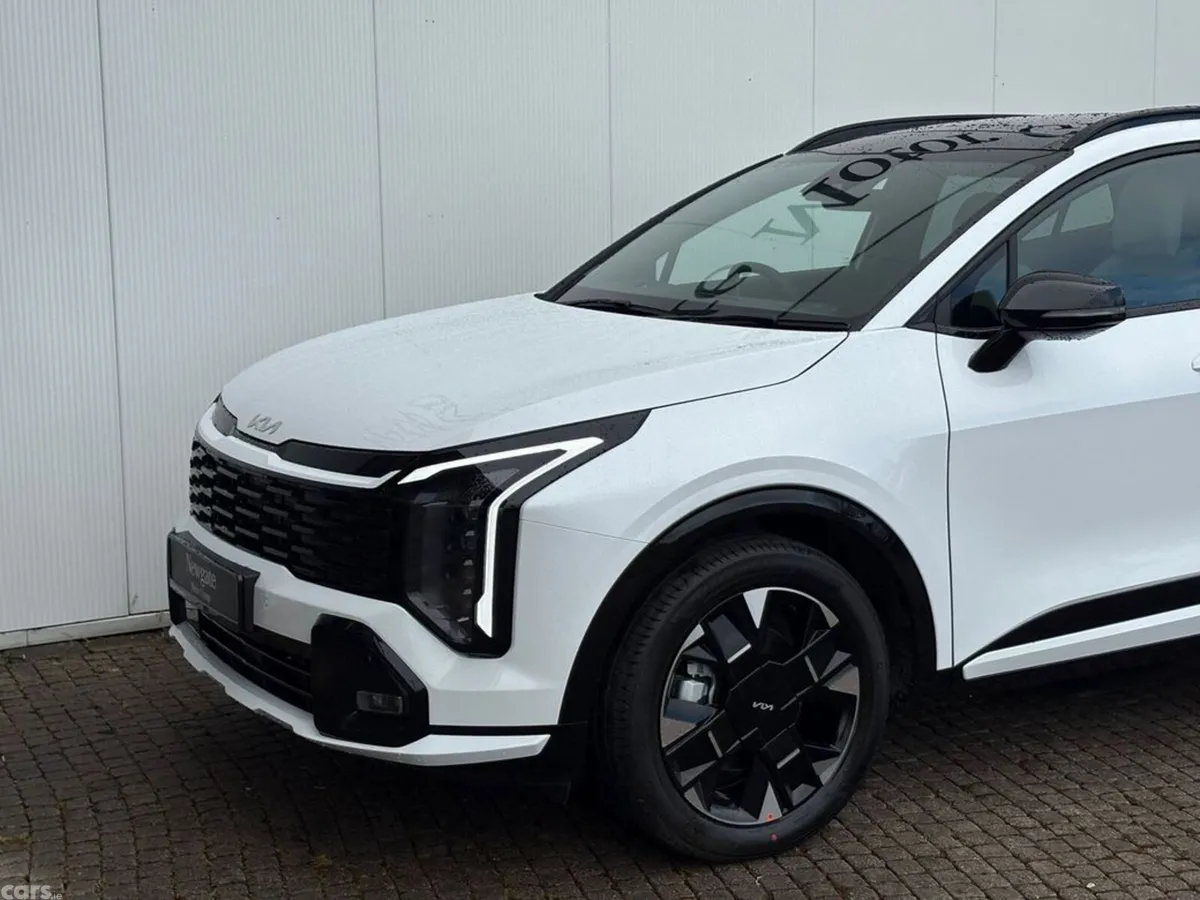 Kia Sportage SUV, Petrol Hybrid, 2027, White