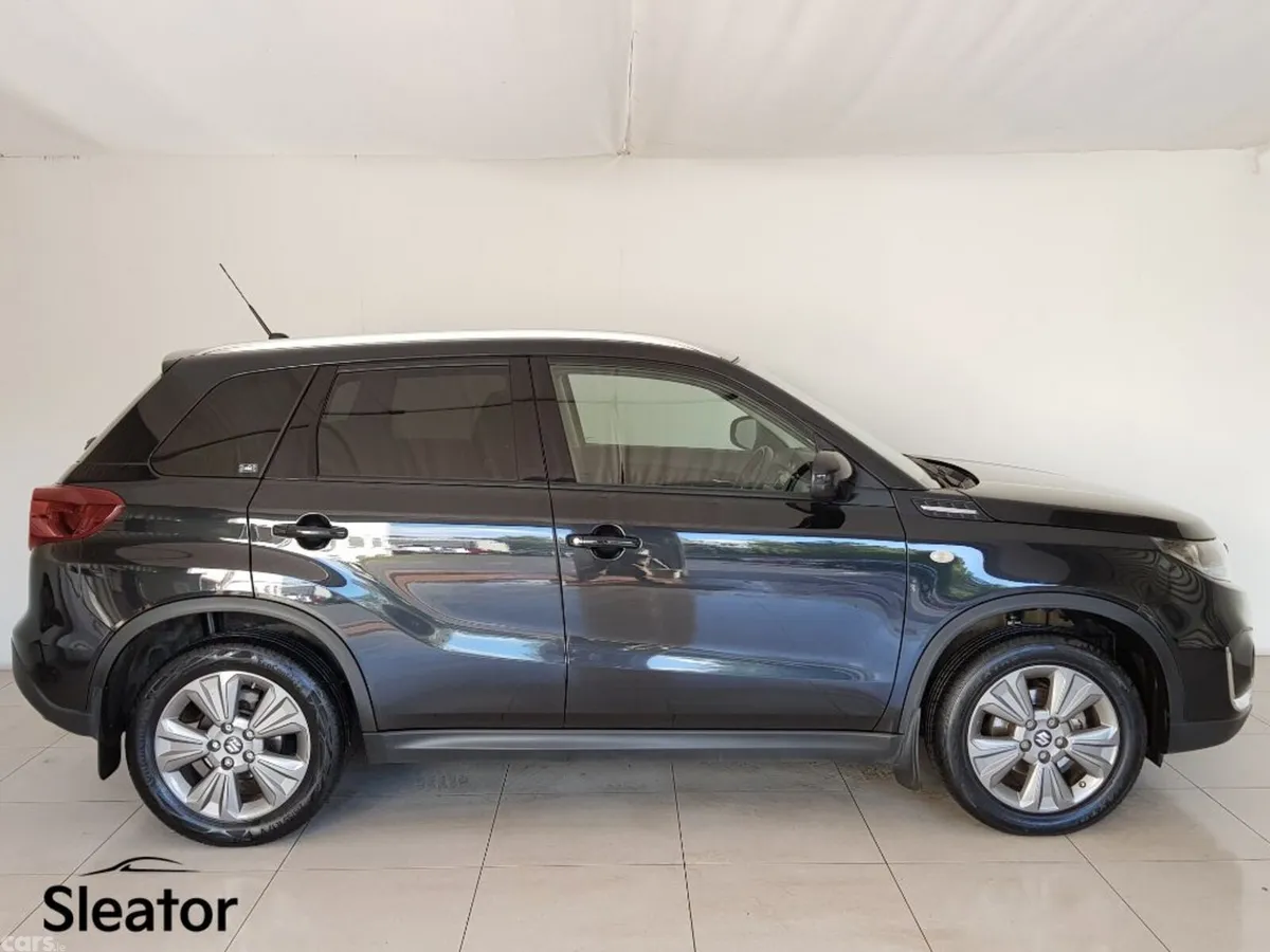 Suzuki Vitara Hatchback, Petrol, 2023, Black
