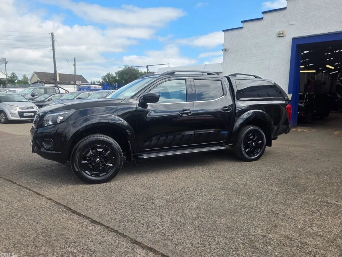 Nissan Navara Pick Up, Diesel, 2022, Black