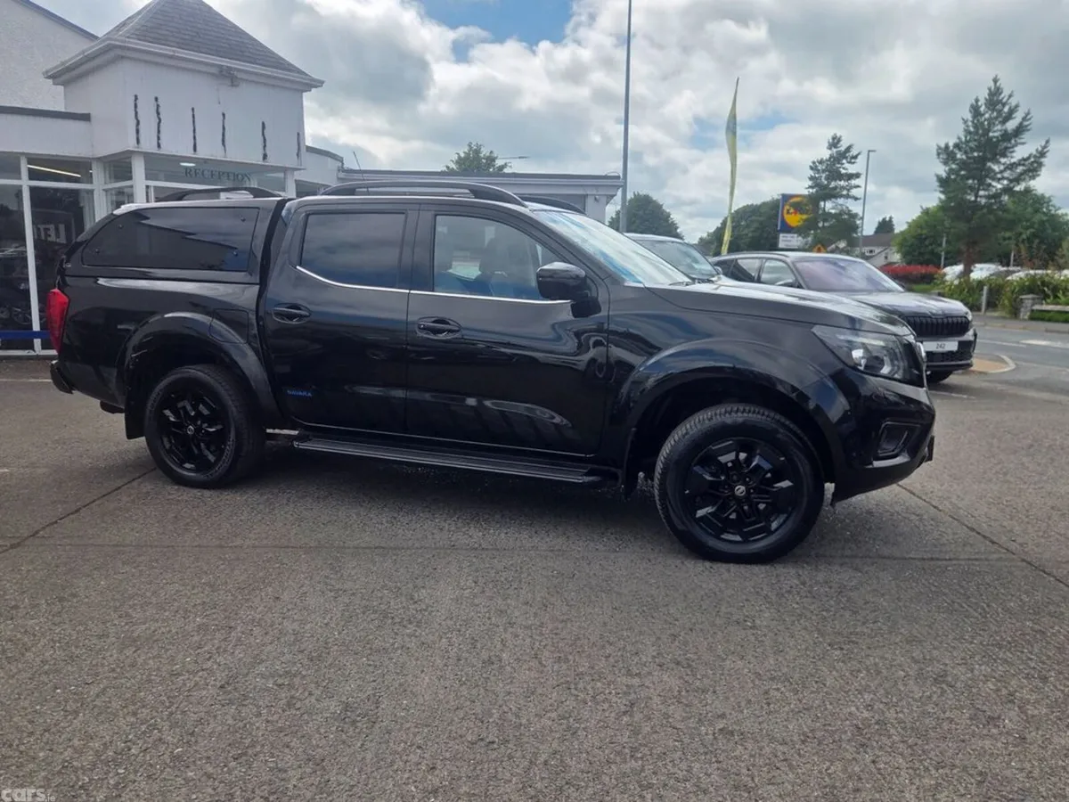 Nissan Navara Pick Up, Diesel, 2022, Black