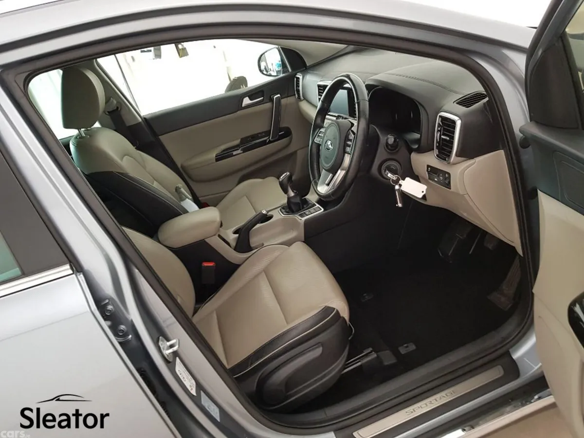 Kia Sportage MPV, Diesel, 2020, Grey