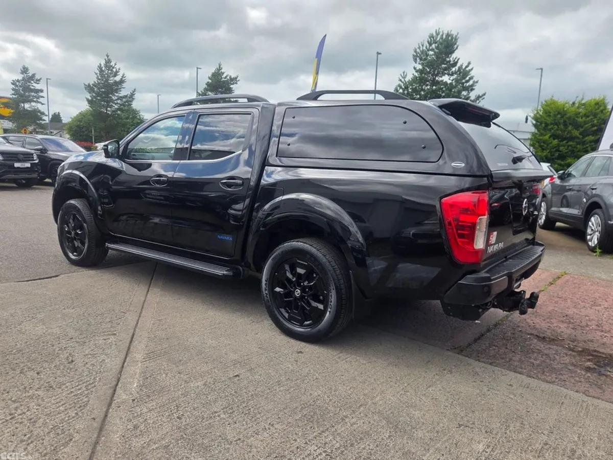 Nissan Navara Pick Up, Diesel, 2022, Black
