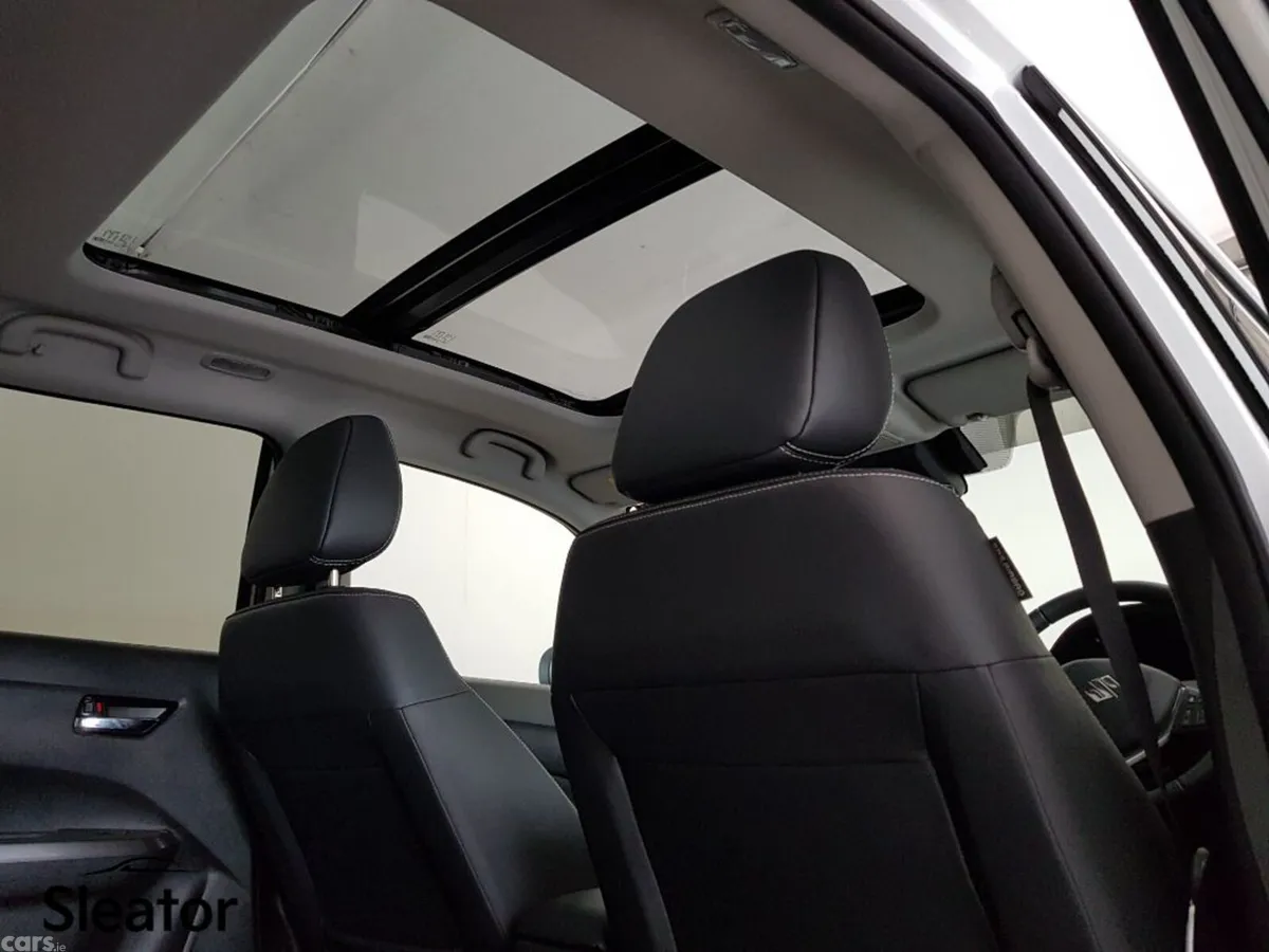 Suzuki Vitara SUV, Petrol Hybrid, 2026, White