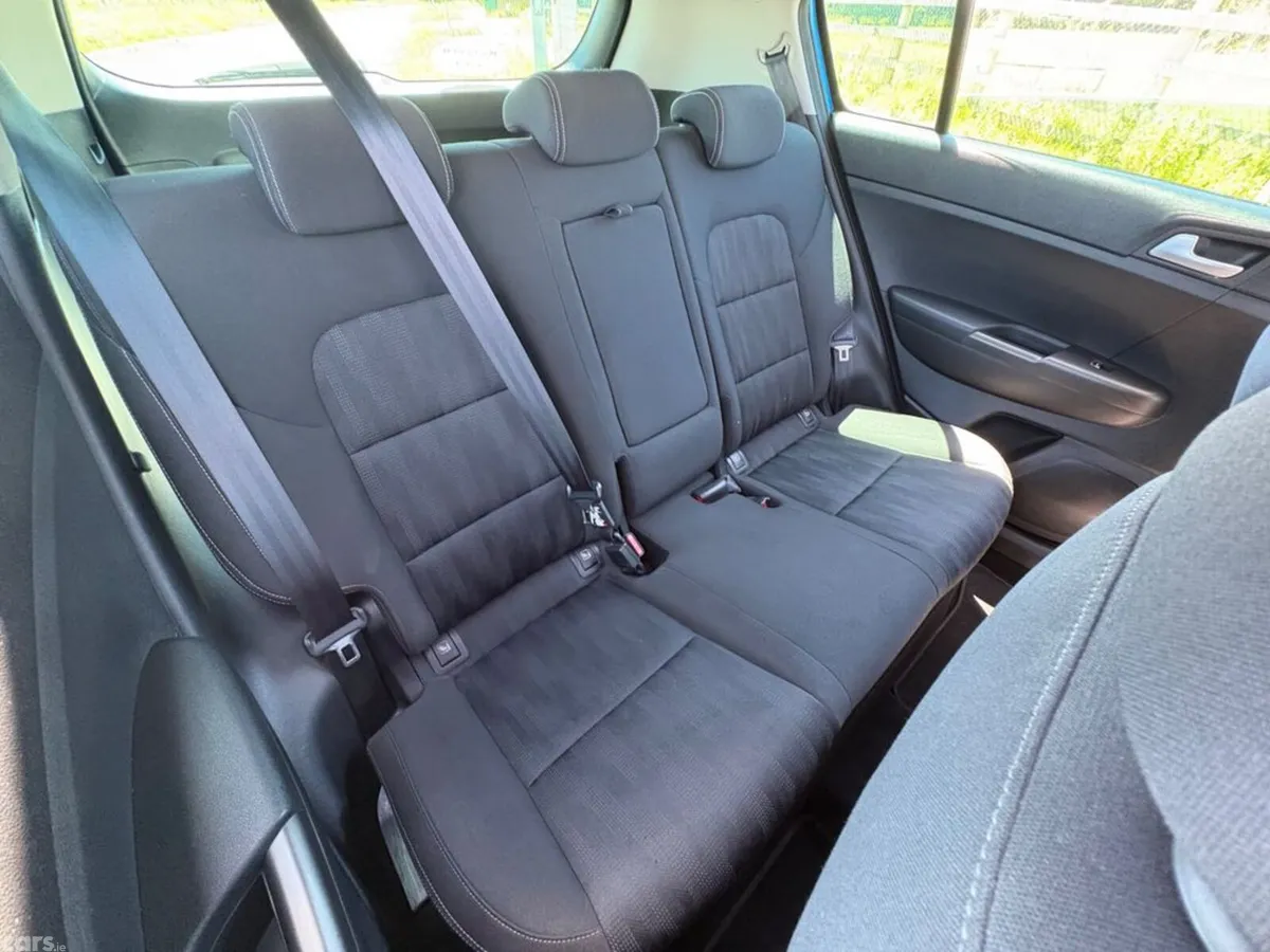 Kia Sportage SUV, Diesel Hybrid, 2021, Blue