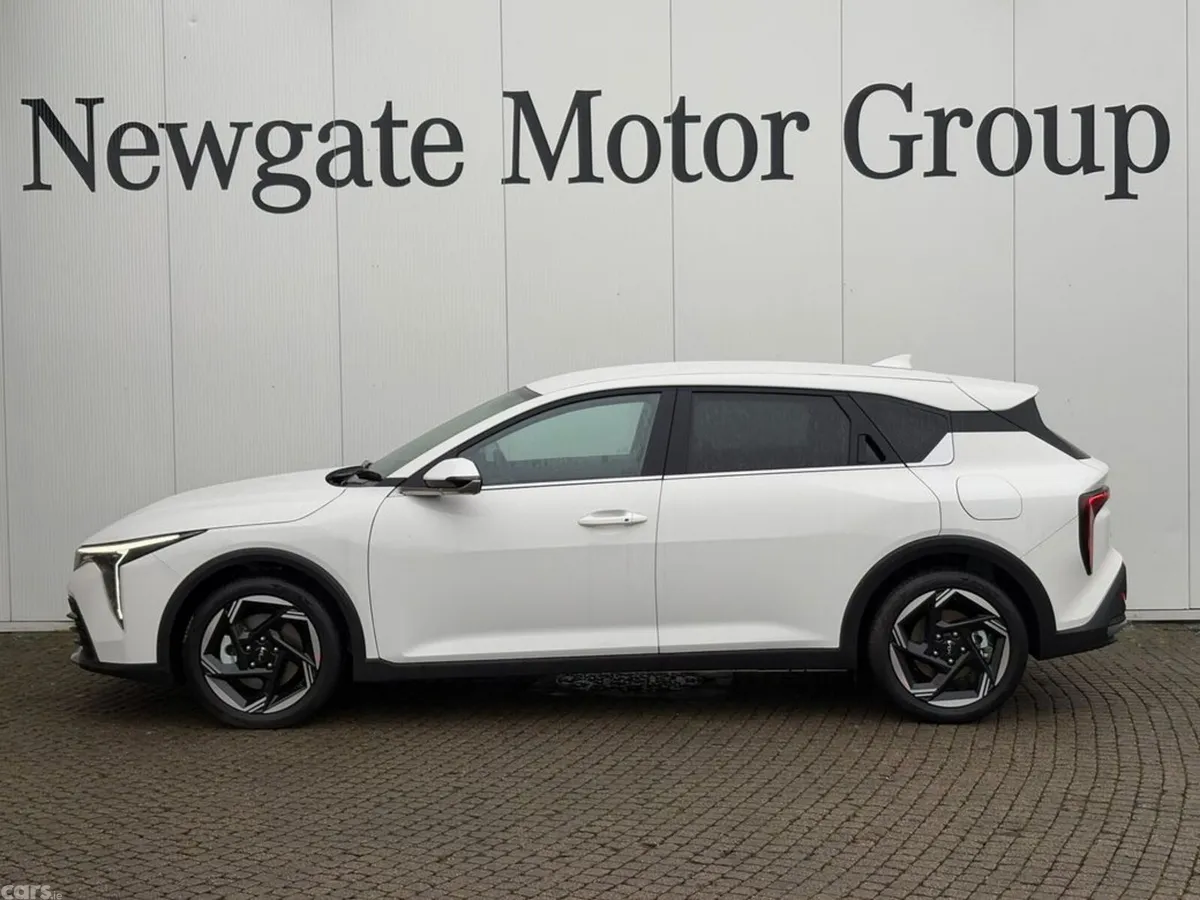 Kia K4 Hatchback, Petrol, 2027, White