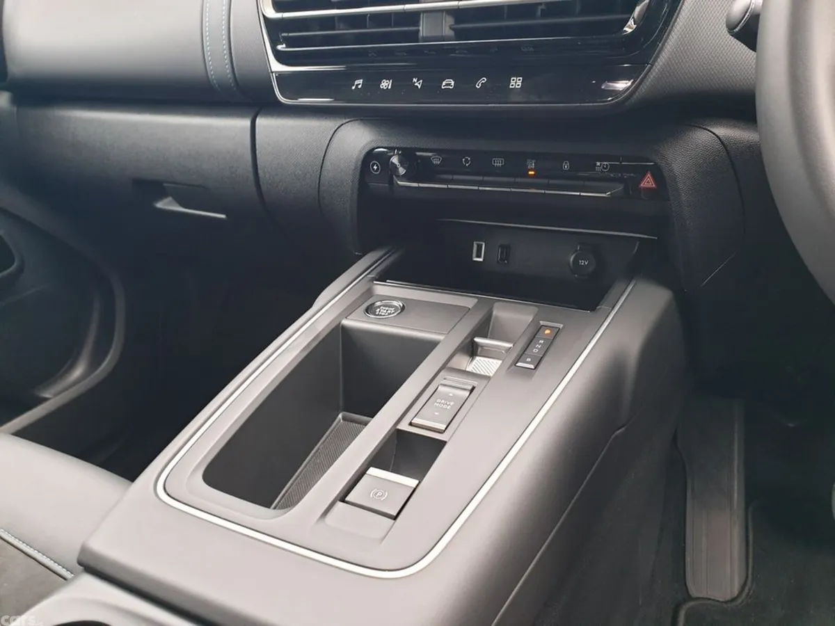 Citroen C5 Aircross MPV, Petrol Plug-in Hybrid, 2025, Grey
