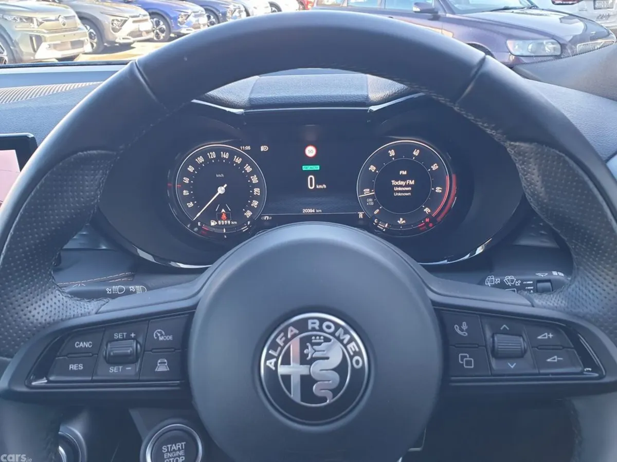 Alfa Romeo Tonale Hatchback, Petrol, 2024, Blue